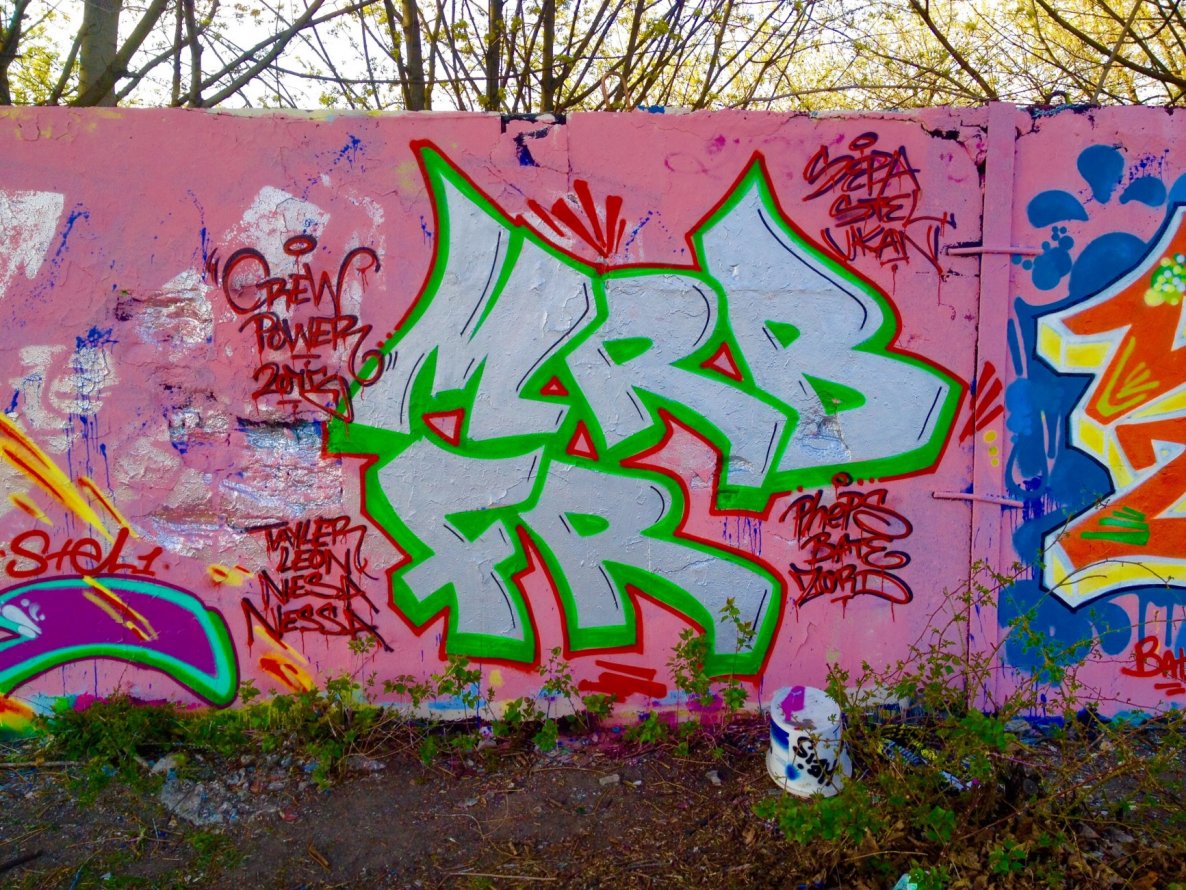 Graffiti Wall - Photo by MRB - MRB, FR (2015)
