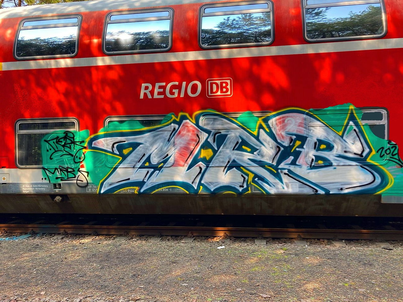 Graffiti Train - Photo by MRB - MRB (2020)