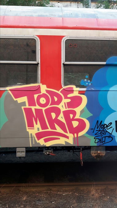 Graffiti Train - Photo by MRB - TODS, MRB (2018)