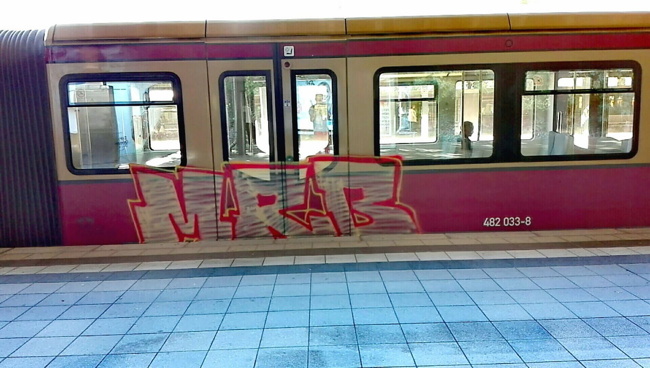 Graffiti Train - Photo by MRB - MRB (2018)