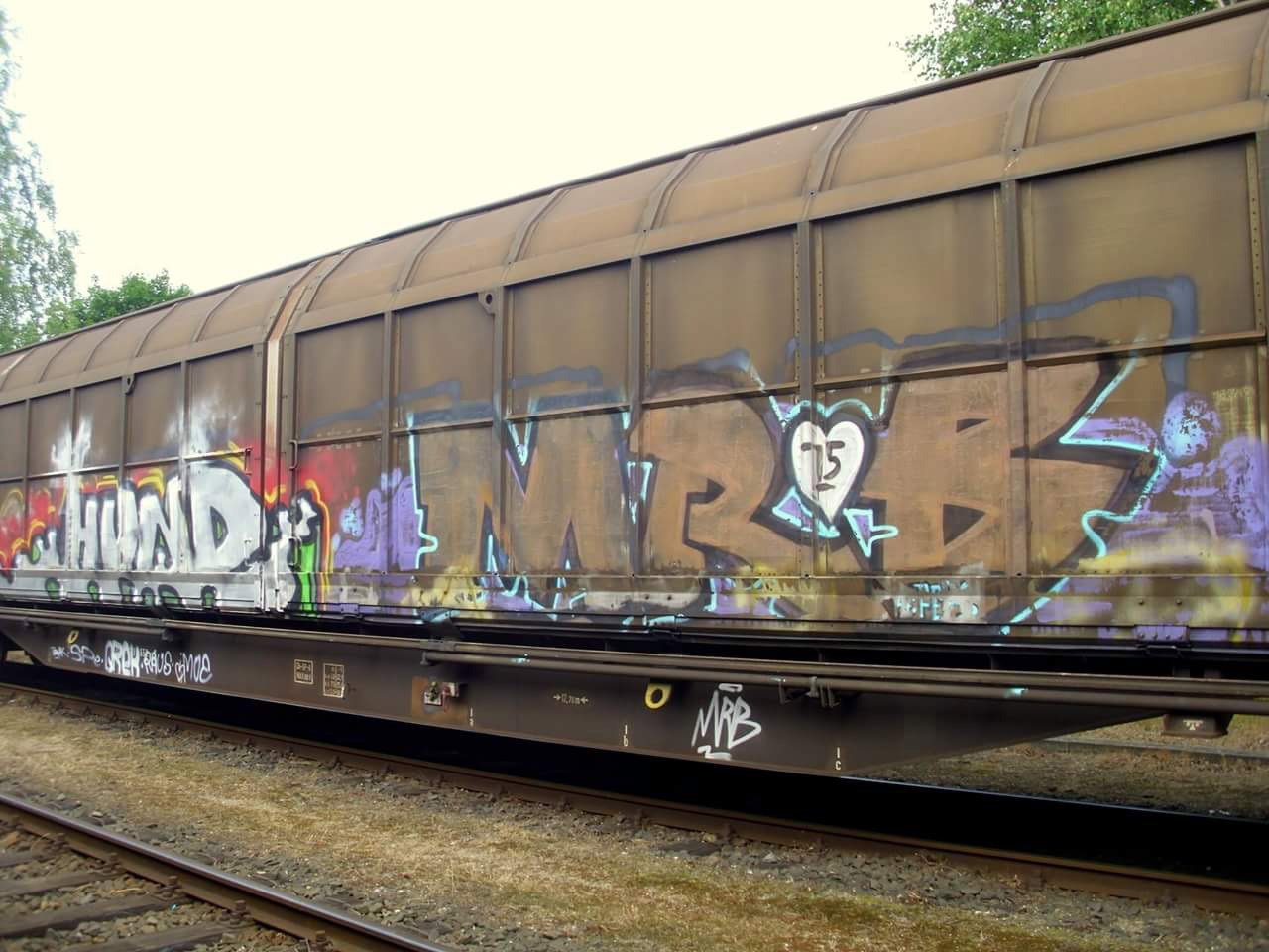 Graffiti Train - Photo by MRB - HUND, MRB (2015)