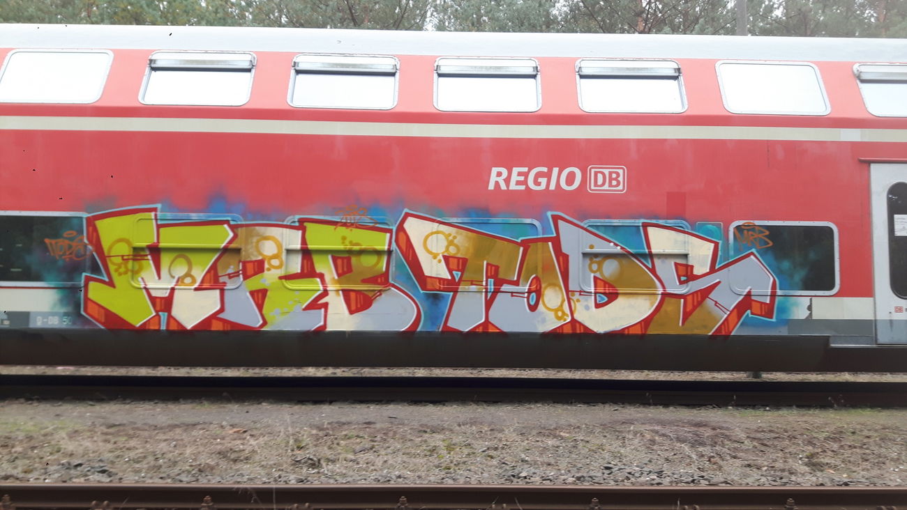 Graffiti Train - Photo by MRB - MRB, TODS (2018)