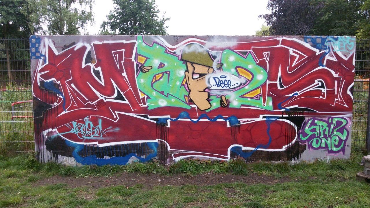 Graffiti Wall - Photo by MRB - MRB, B2S (2015)