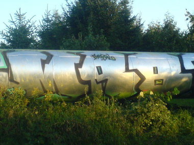 Graffiti Bombing - Photo by MRB - MRB (2004)