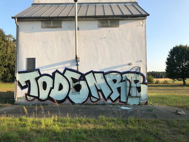 Graffiti Bombing - Photo by MRB - MRB, TODS (2018)