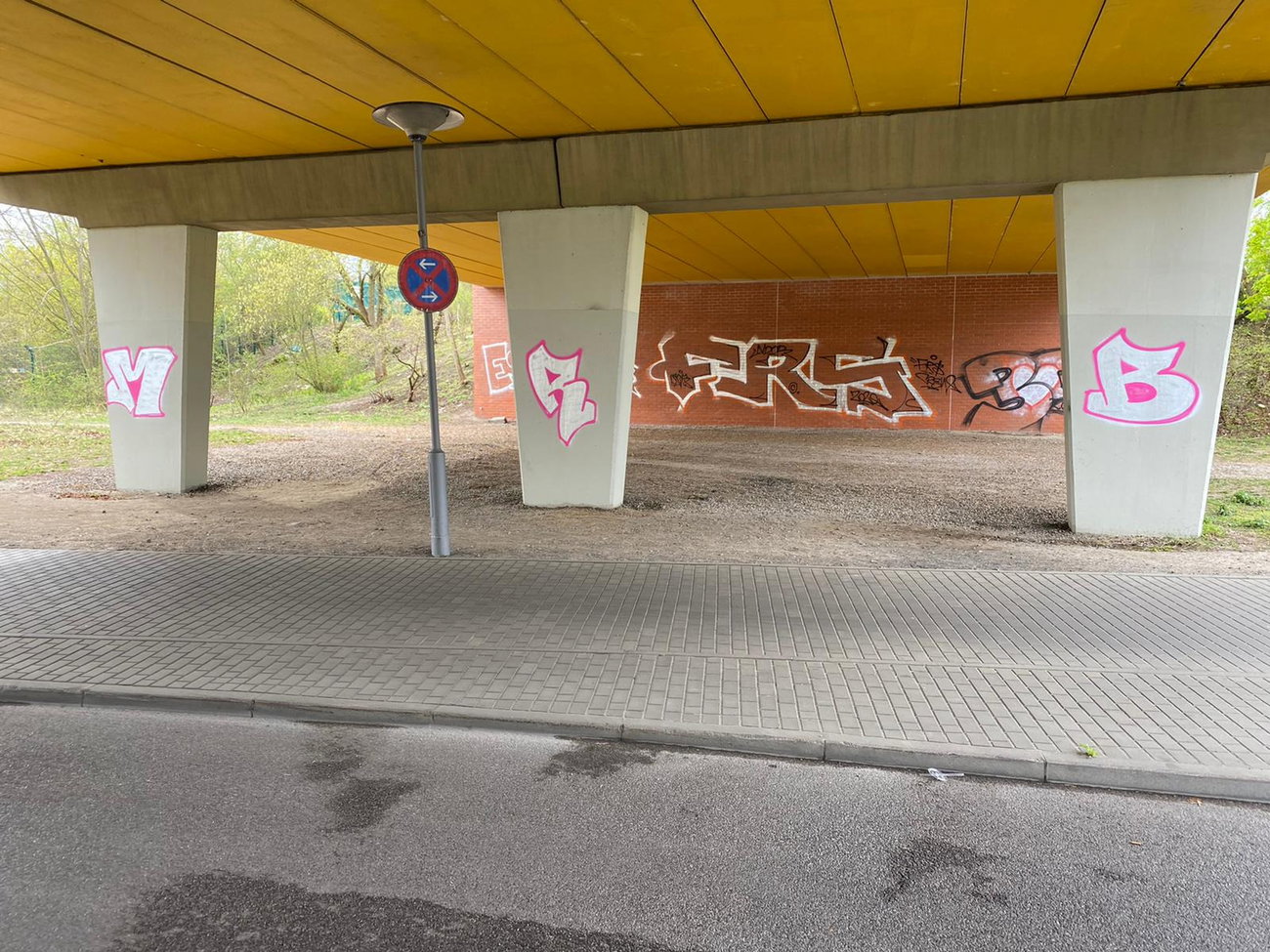 Graffiti Street Art - Photo by MRB - MRB (2020)