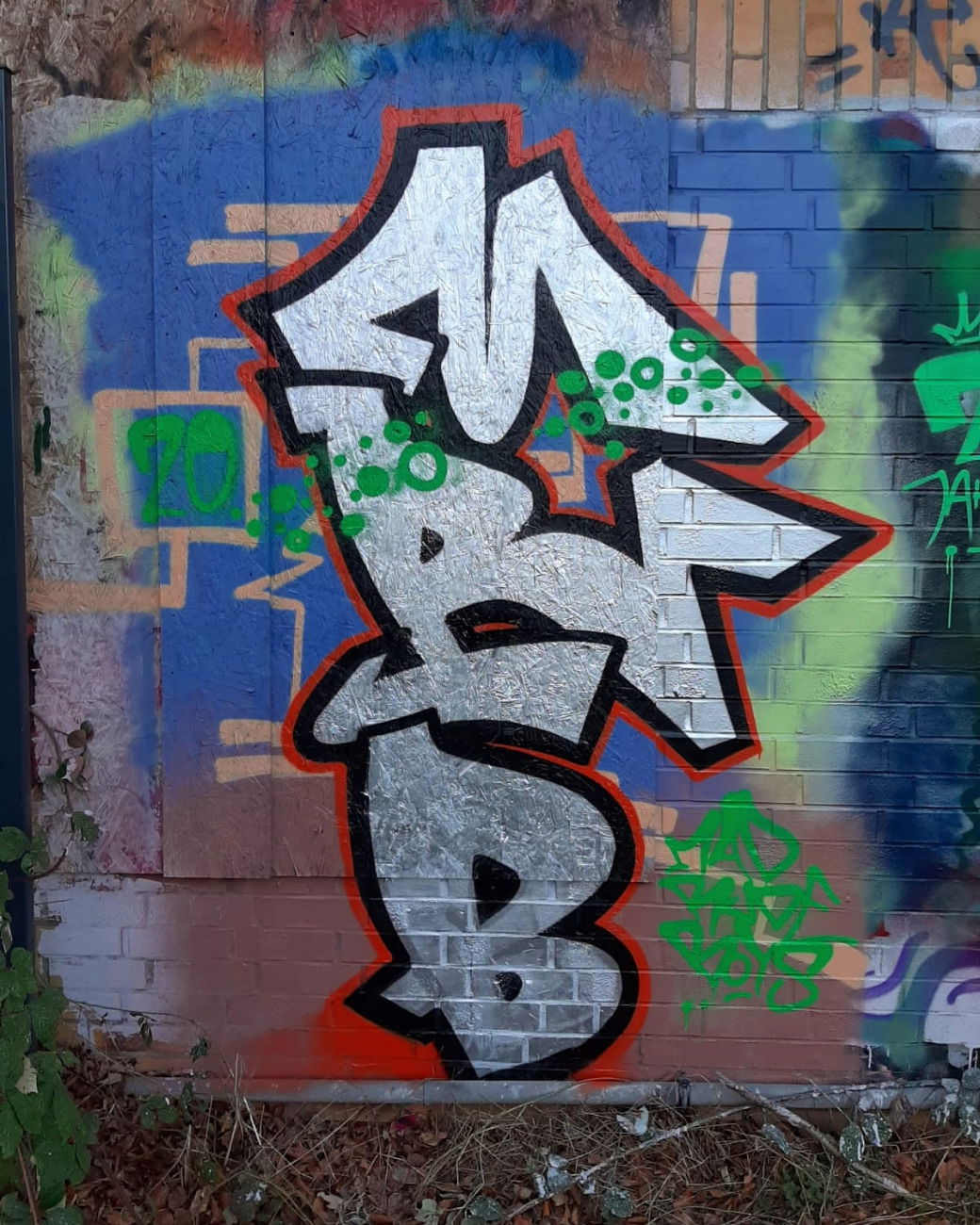 Graffiti Wall - Photo by MRB - MRB (2020)