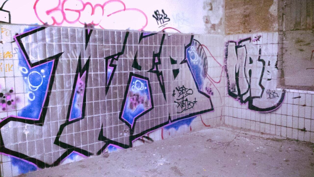 Graffiti Bombing - Photo by MRB - MRB, MRB