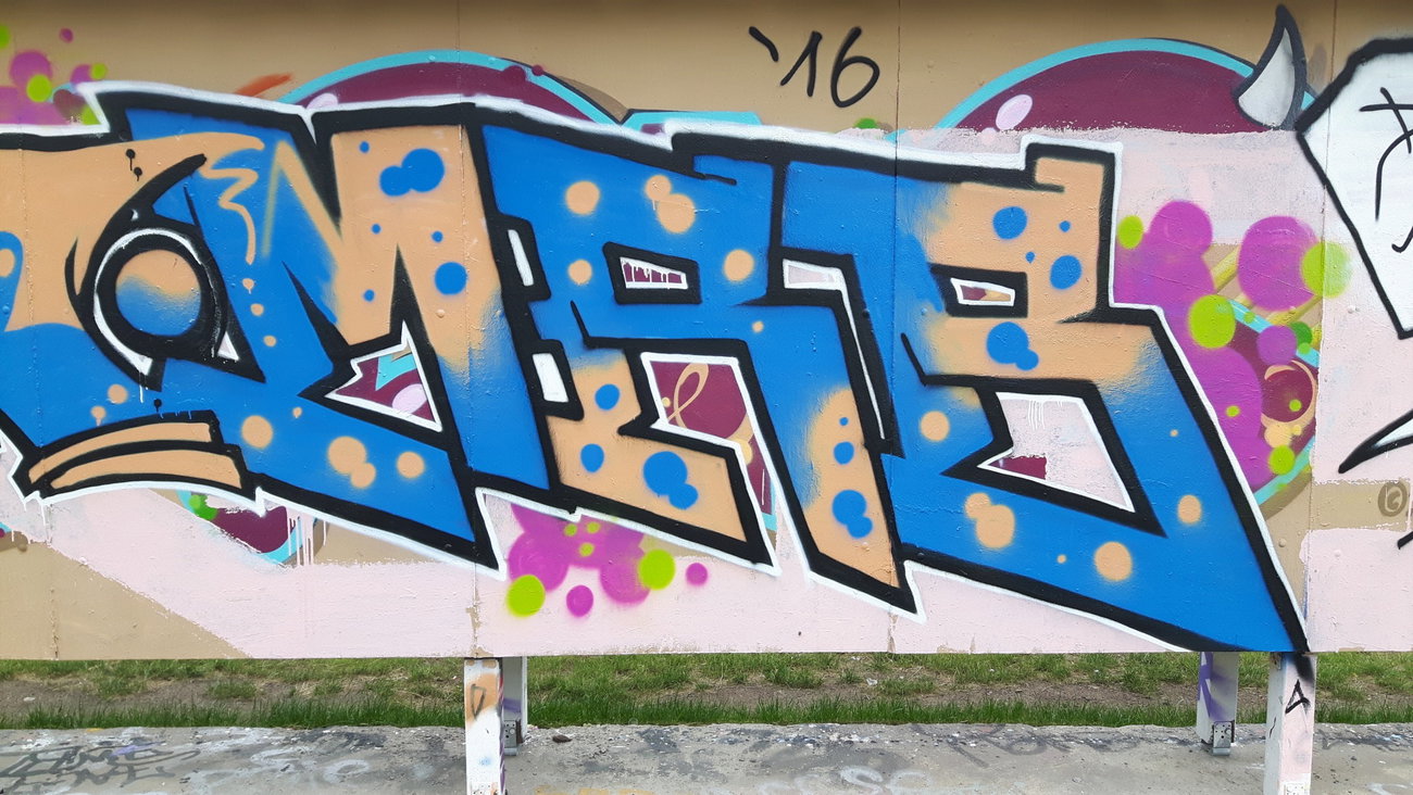 Graffiti Wall - Photo by MRB - MRB (2016)