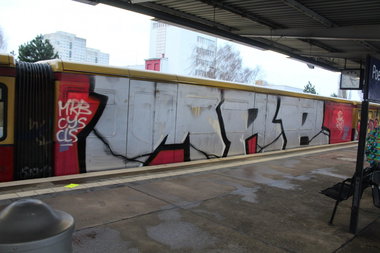Graffiti Train - Photo by MRB - MRB (2015)