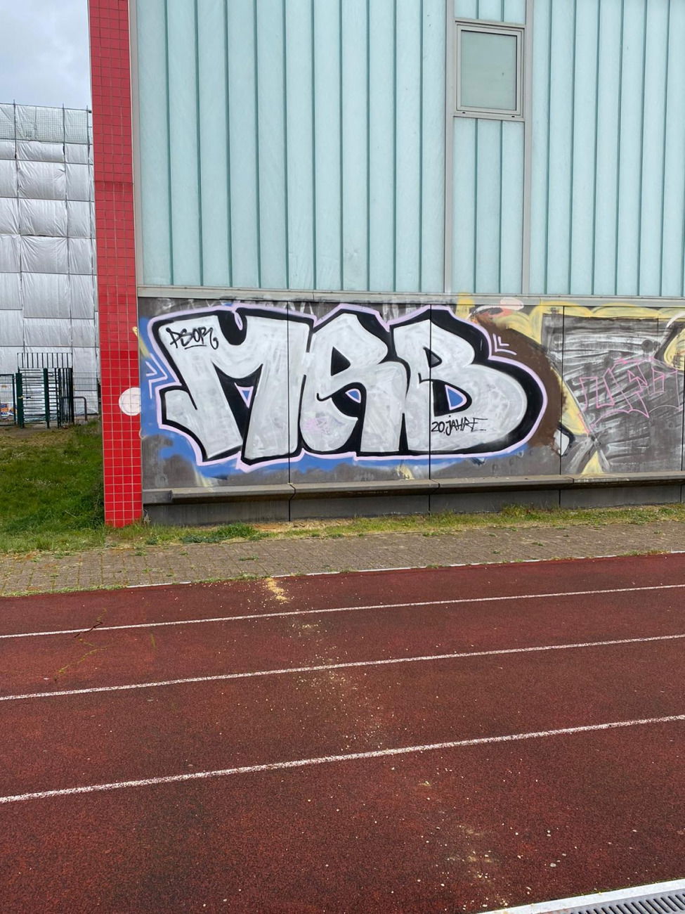 Graffiti Bombing - Photo by MRB - MRB (2020)