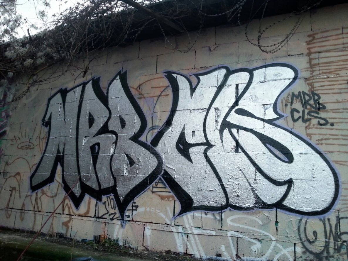 Graffiti Bombing - Photo by MRB - MRB, CLS (2015)