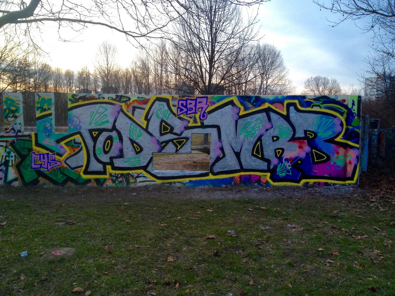 Graffiti Street Art - Photo by MRB - TODS, MRB (2016)