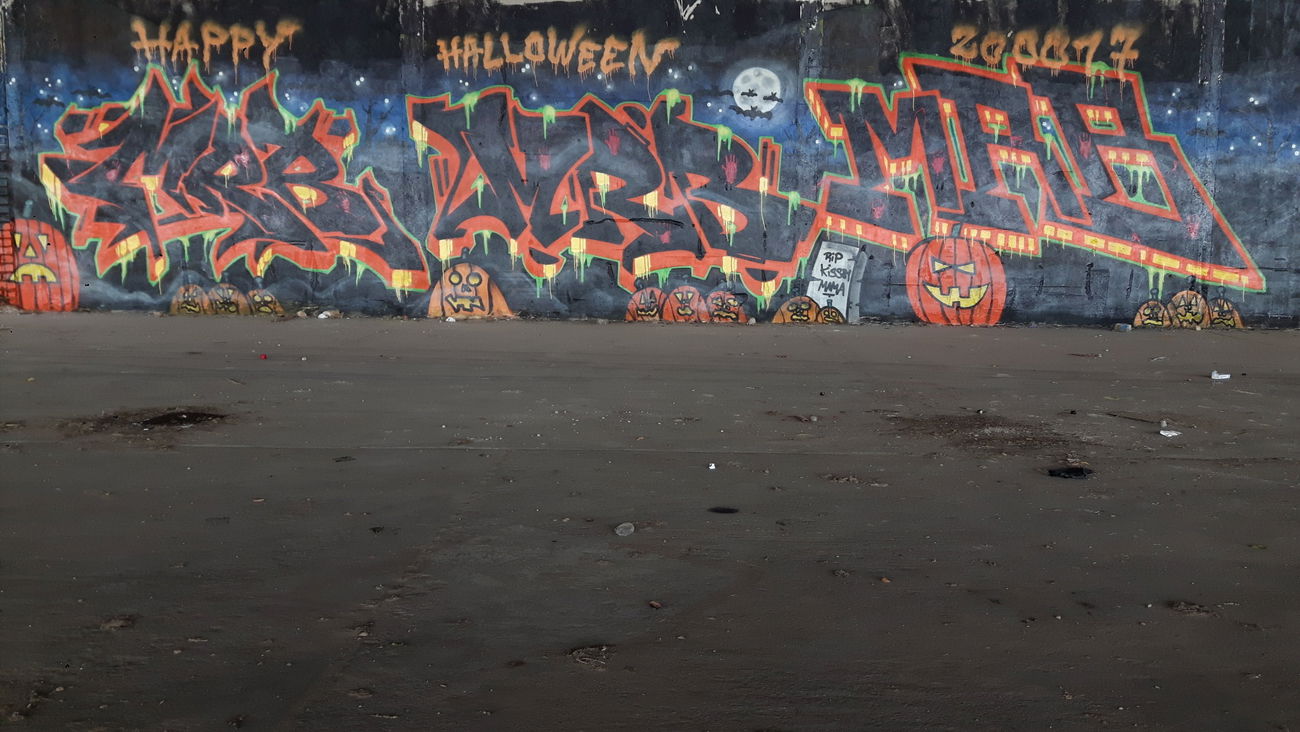 Graffiti Wall - Photo by MRB - MRB, MRB, MRB (2017)