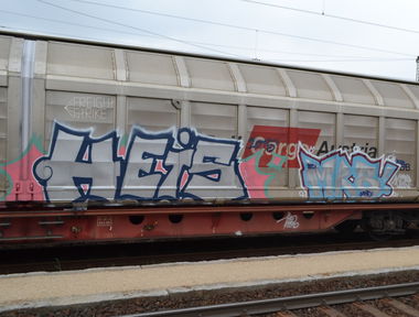 Graffiti Train - Photo by MRB - HEUS, MRB