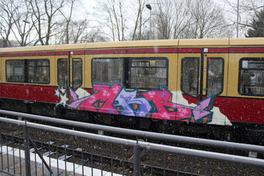 Graffiti Train - Photo by MRB - MRB (2014)