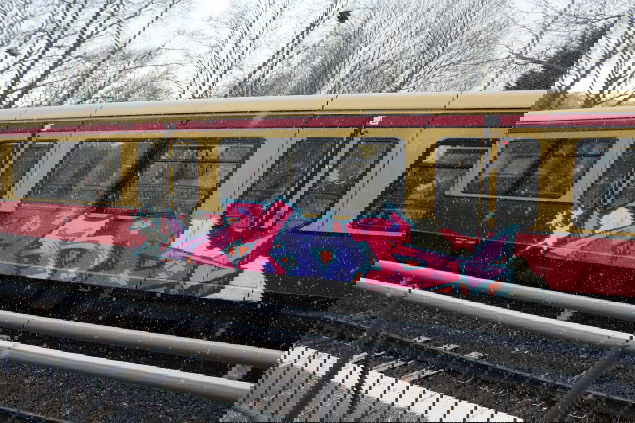 Graffiti Train - Photo by MRB - MRB (2014)