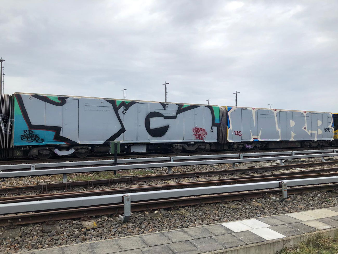 Graffiti Train - Photo by MRB - 1G, MRB