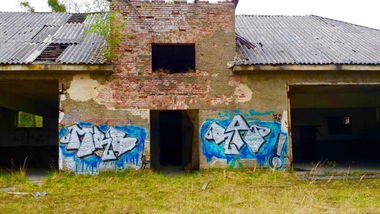 Graffiti Bombing - Photo by MRB - MRB, RTO (2015)