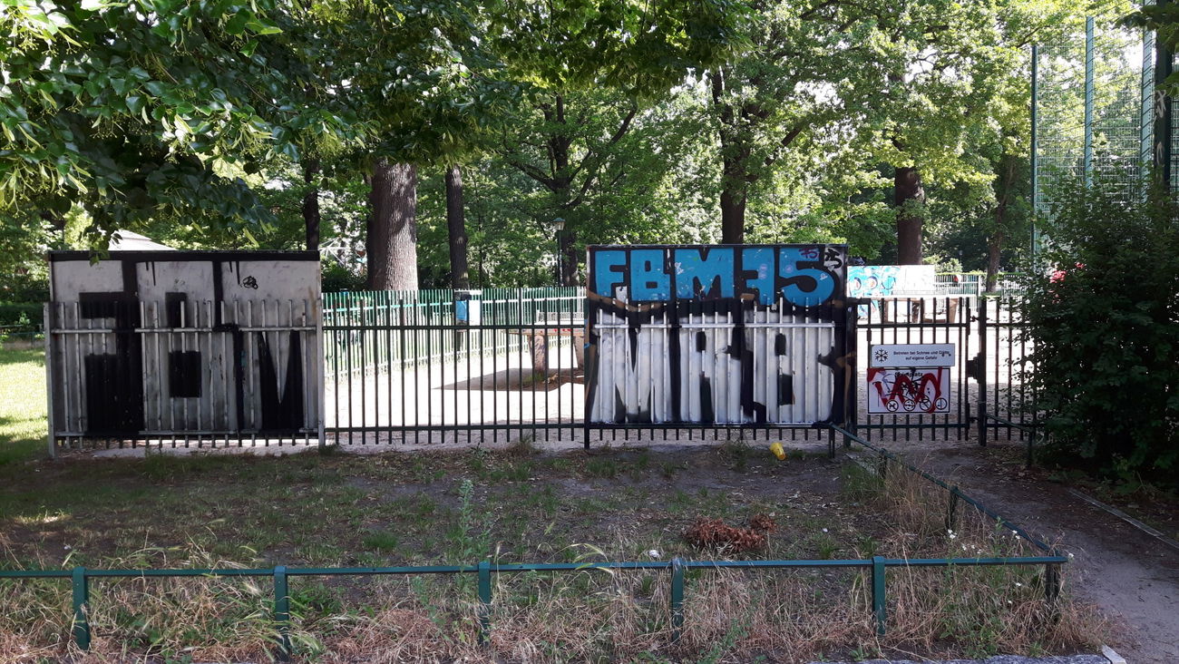 Graffiti Street Art - Photo by MRB - FBM, MRB, FBM (2017)