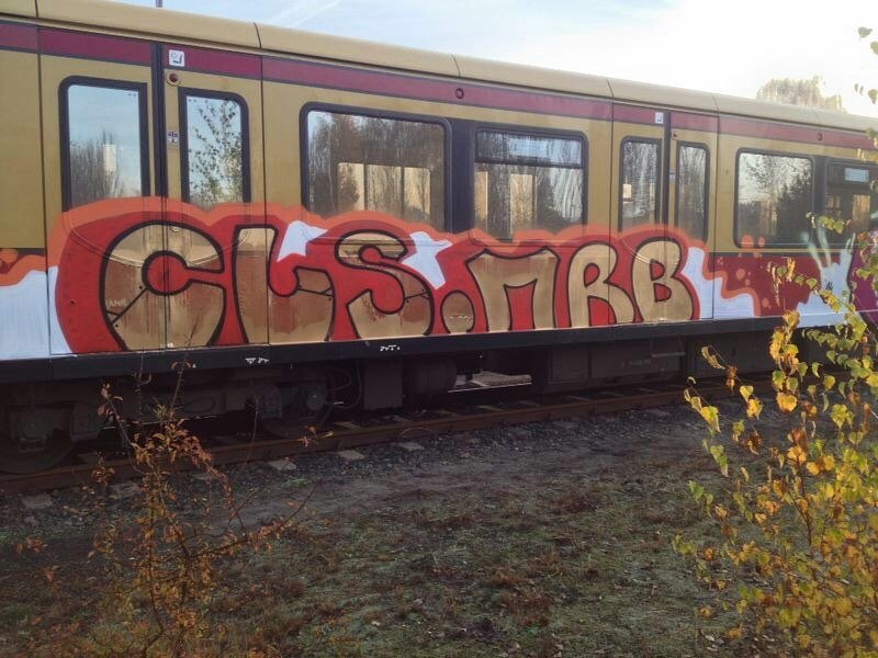 Graffiti Train - Photo by MRB - CLS, MRB