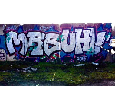 Graffiti Bombing - Photo by MRB - MRB, UHV (2015)
