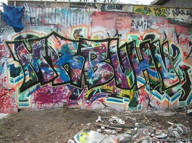 Graffiti Wall - Photo by MRB - MRB, UHV