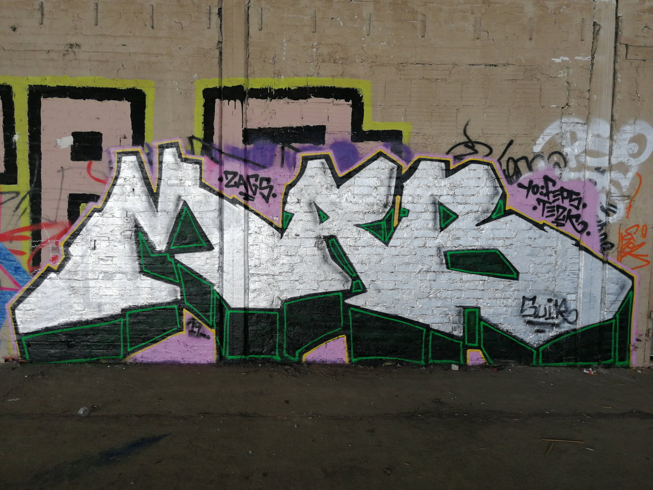 Graffiti Wall - Photo by MRB - MRB (2019)