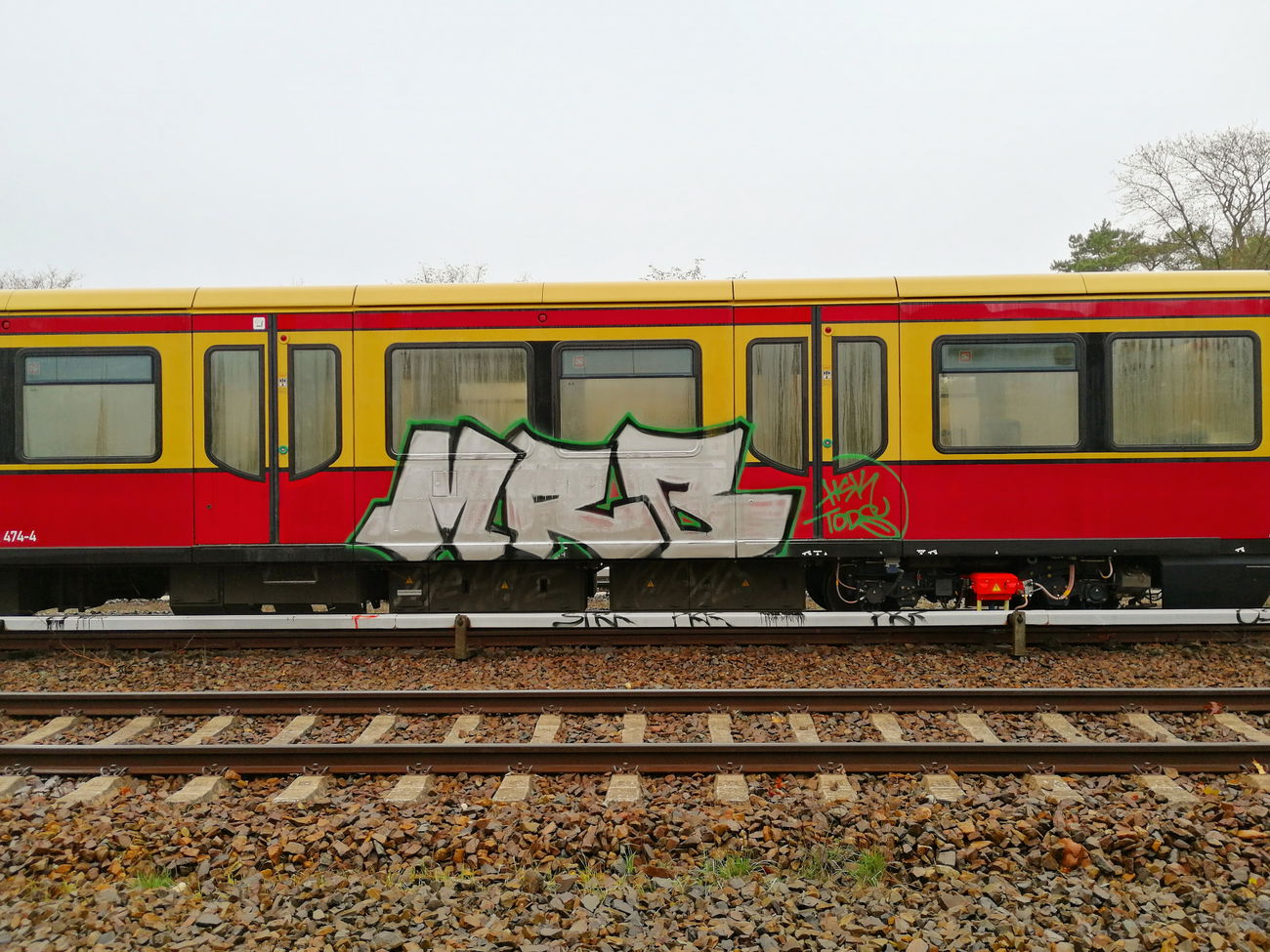 Graffiti Train - Photo by MRB - MRB, TODS, HSK (2019)