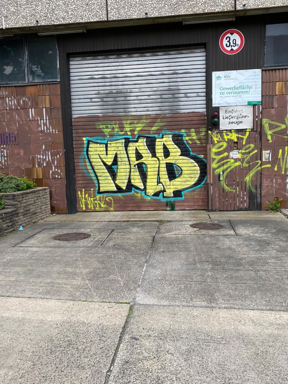 Graffiti Bombing - Photo by MRB - MRB (2020)