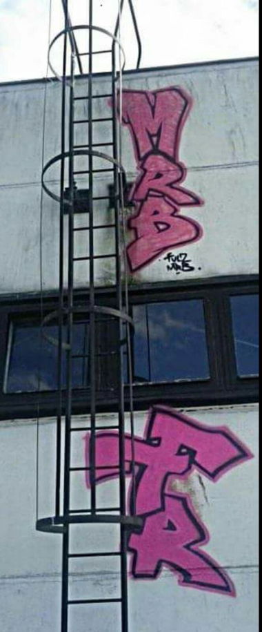 Graffiti Bombing - Photo by MRB - MRB, FR
