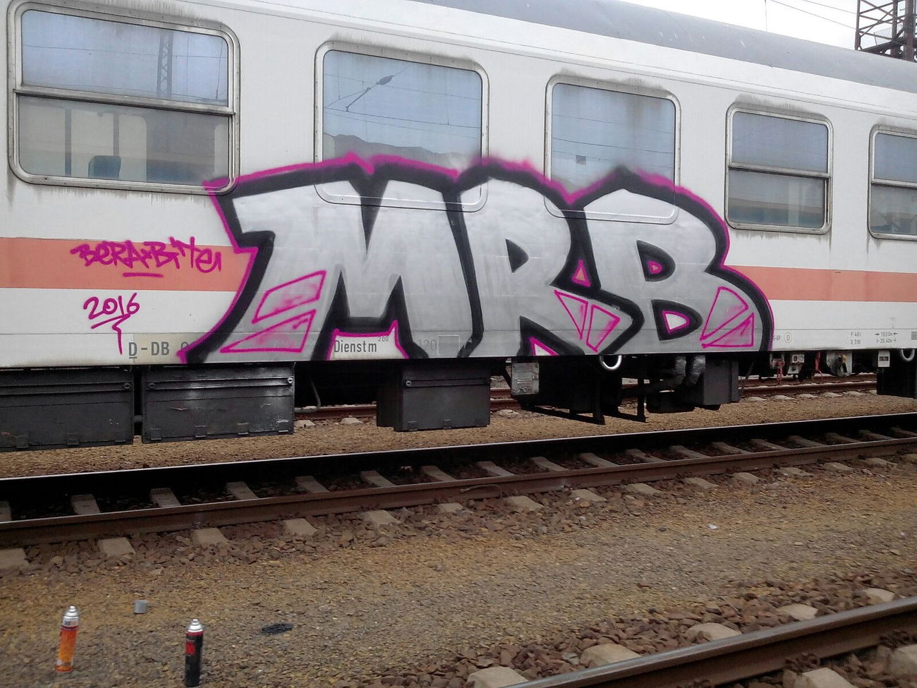 Graffiti Train - Photo by MRB - MRB (2016)