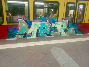 Graffiti Train - Photo by MRB - MRB (2015)