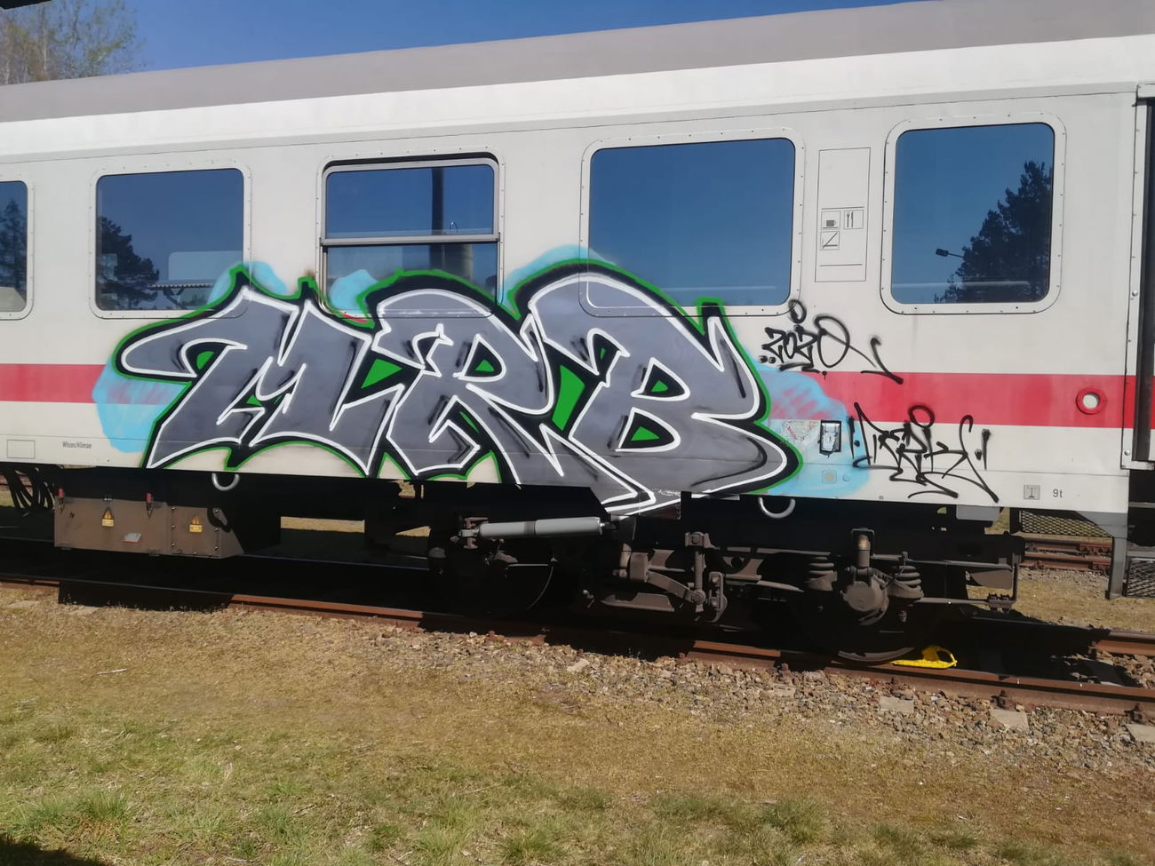 Graffiti Train - Photo by MRB - MRB (2020)