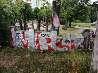 Graffiti Bombing - Photo by MRB - MRB, 20jahre (2020)