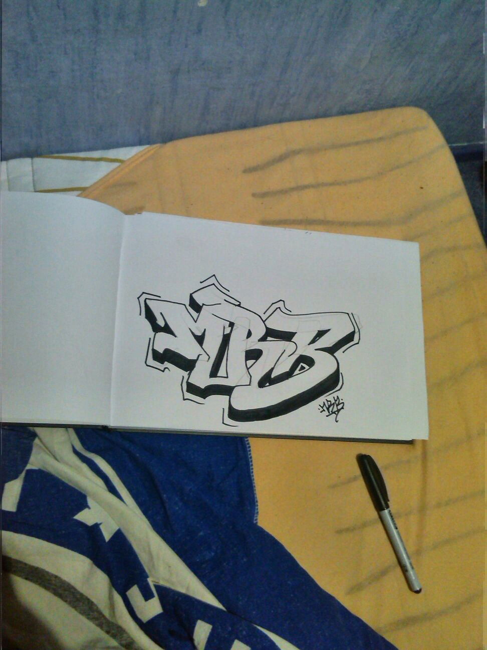 Graffiti Sketch - Photo by MRB - MRB (2015)