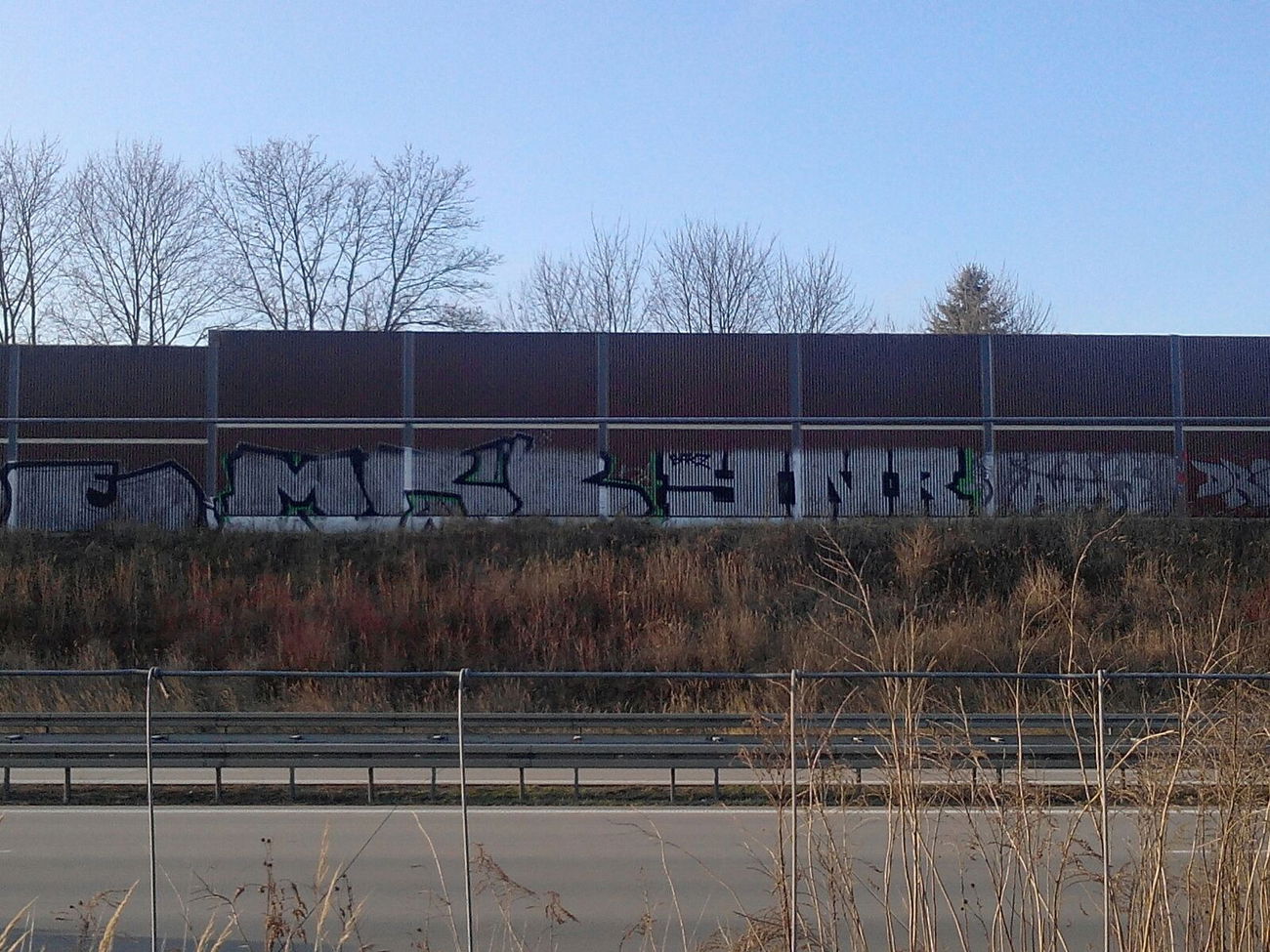 Graffiti Bombing - Photo by MRB (2015)