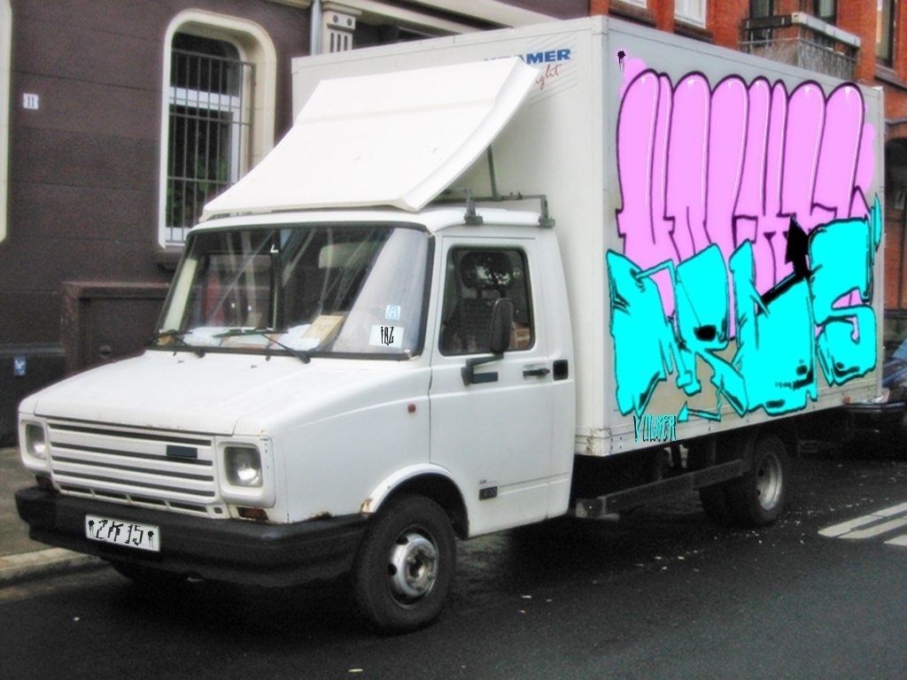 Graffiti Artwork - Photo by MRLS - mrls, volker