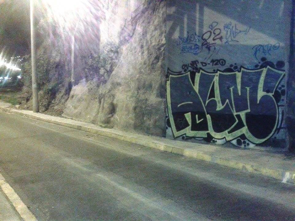 Graffiti Bombing in Pablo VI - Photo by MRSIOT - alamierda