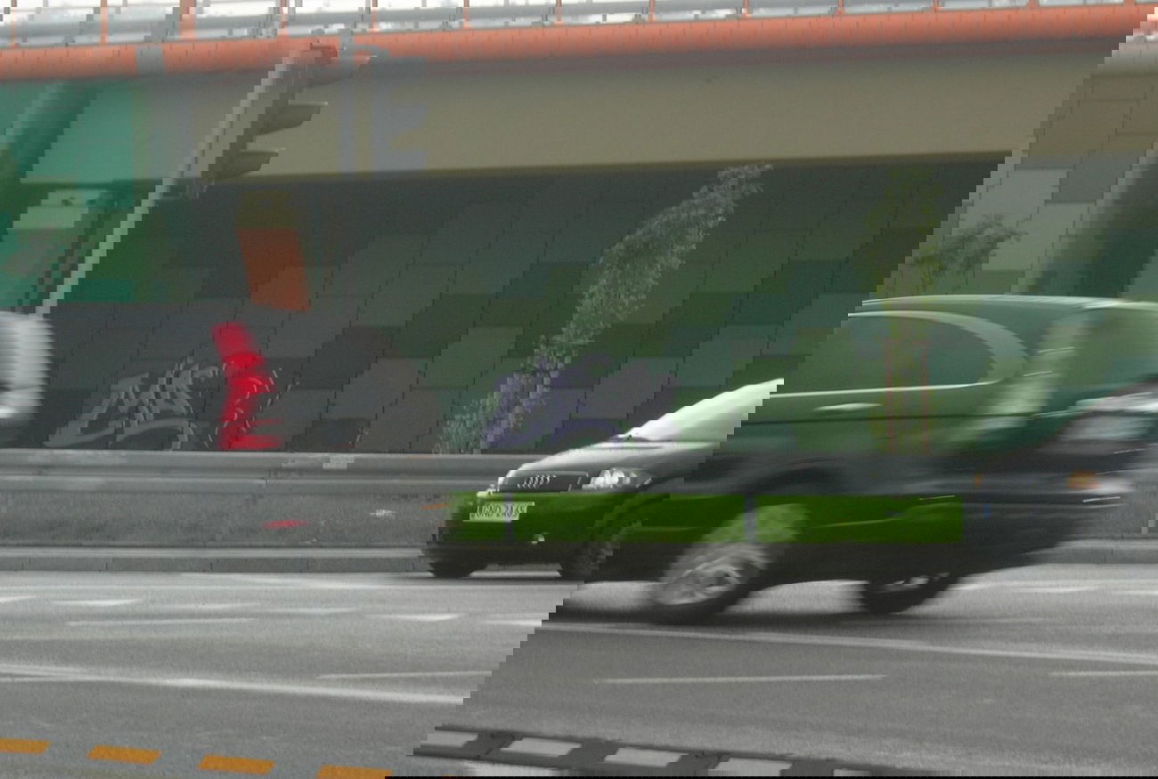 Graffiti Bombing - Photo by MRX (2011)