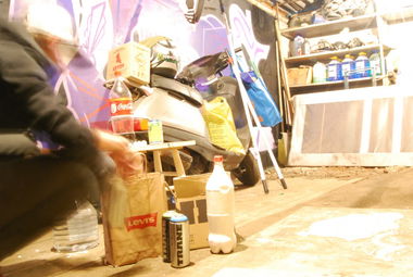 Graffiti Artwork in Moscow - Photo by MUTANT - garge, trane, man