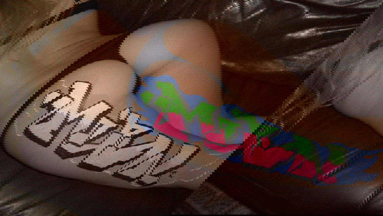 Graffiti Artwork - Photo by MUTANT - girl (2014)