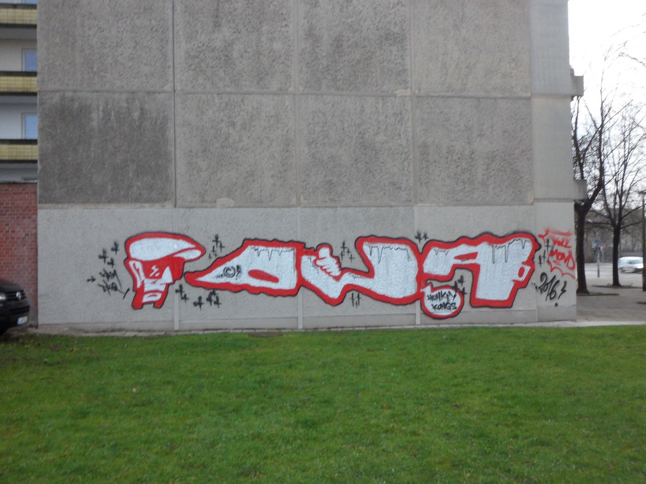 Graffiti Bombing - Photo by MYTEAMSUPREME1 - OWA, CHEMNITZ