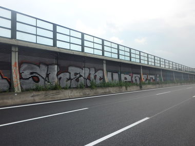 Graffiti Bombing - Photo by MYTEAMSUPREME1 - SHEN, UPSET, CHEMNITZ