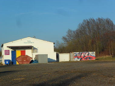 Graffiti Bombing - Photo by MYTEAMSUPREME1 - GLEX, CHEMNITZ