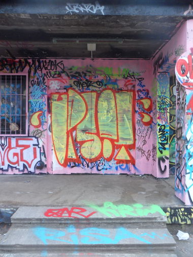 Graffiti Wall - Photo by MYTEAMSUPREME1 - UPSET, CHEMNITZ