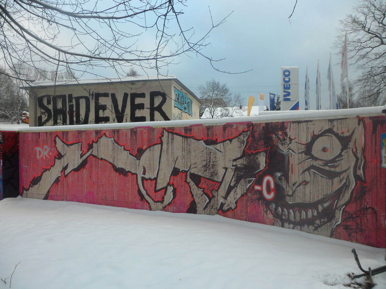 Graffiti Wall - Photo by MYTEAMSUPREME1 - DR, METH, C