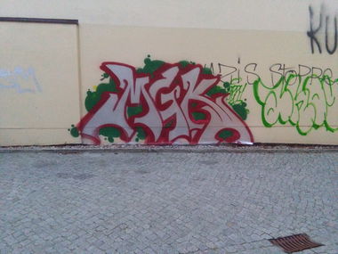 Graffiti Wall - Photo by MaGiKz - MGK, MIOK, RESK