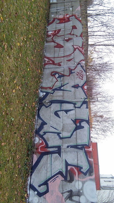 Graffiti Wall - Photo by MaGiKz - FSR, MGK