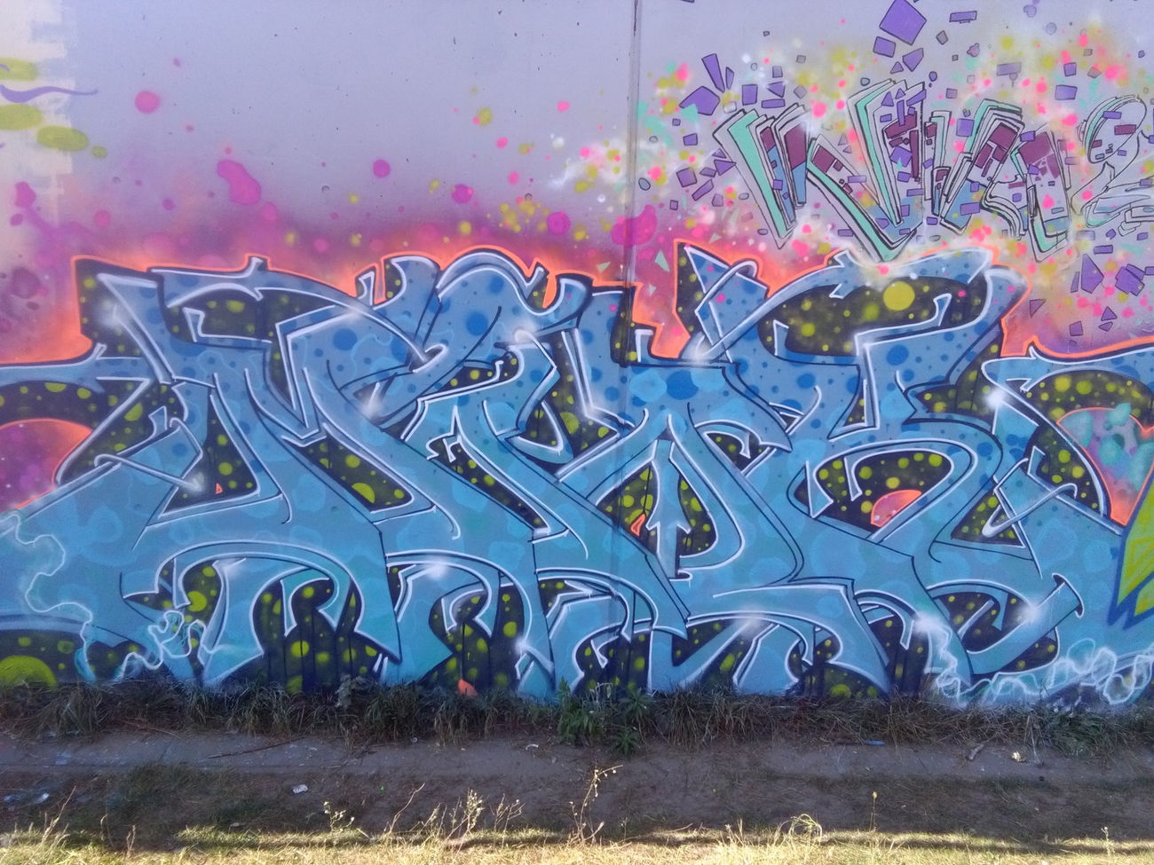 Graffiti Wall - Photo by MaGiKz - MIOK